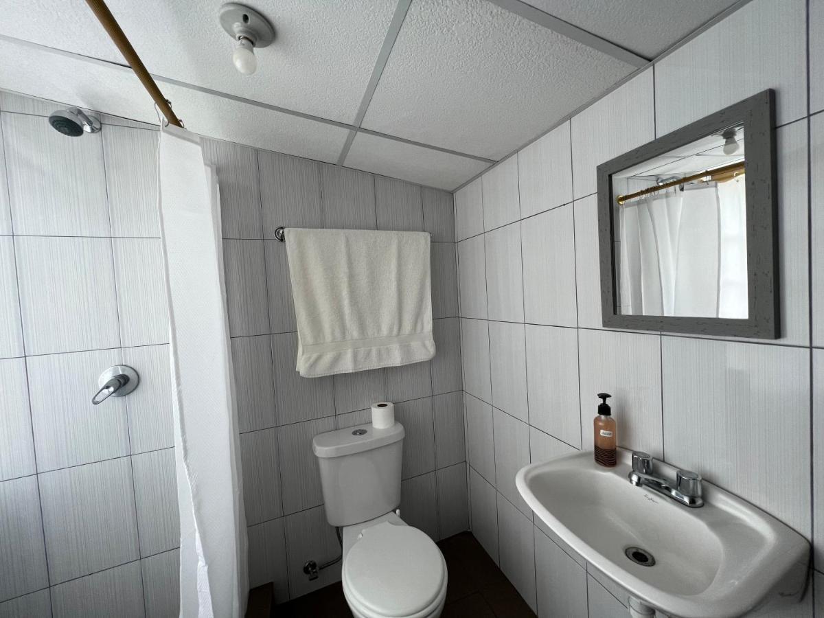 Tiny Apartment In The City Rooftop Terrace Banos  Exterior photo